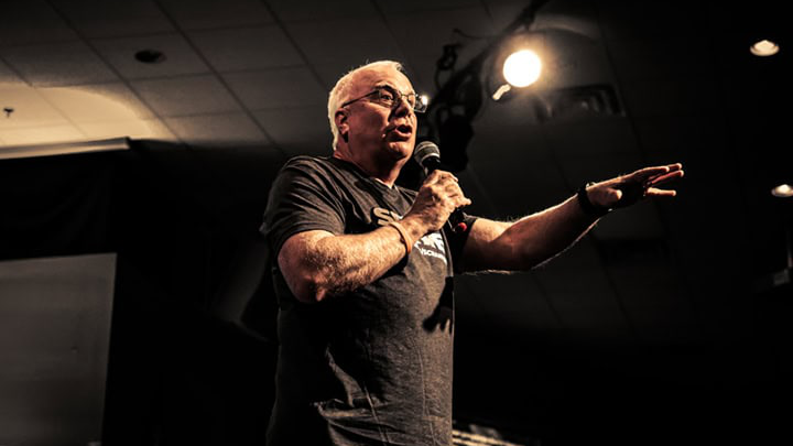 Barry-Whitworth-Serve Pastor Tom Dawson